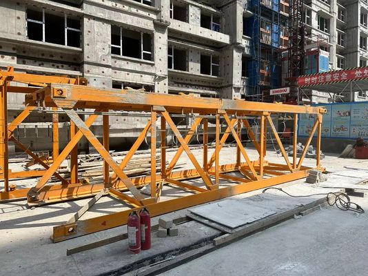 6515 8T STT153 Guindaste de Torre Usada Com 65m Jib de Trabalho e 60m de altura