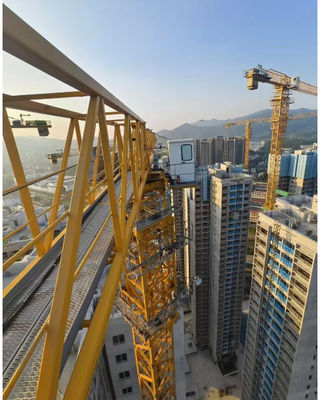 W7020 QTZ250 Guindaste de torre usado Com capacidade de carga de 10 toneladas 70 metros Jib de trabalho